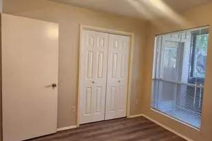 5665 Birchmont Dr, Houston, TX 77091 - Photo 10