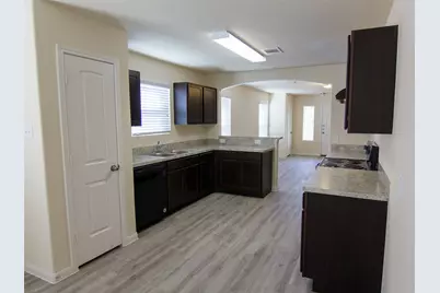 8706 Jc Oaks Circle, Houston, TX 77028 - Photo 4