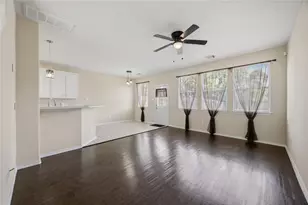 2951 Hackamore Hollow Ln, Houston, TX 77014 - Photo 4