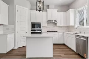 2200 King Mackerel Dr, Kemah, TX 77565 - Photo 1