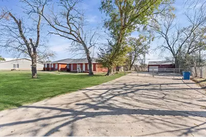 1106 5th Street, Hempstead, TX 77445 - Photo 2