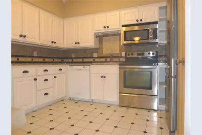 2100 Tanglewilde Street #8, Houston, TX 77063 - Photo 4