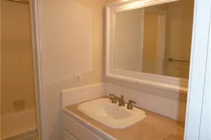 2100 Tanglewilde St, Houston, TX 77063 - Photo 12