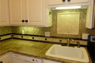 2100 Tanglewilde St, Houston, TX 77063 - Photo 6