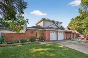 8515 Pool Creek Dr, Houston, TX 77095 - Photo 2