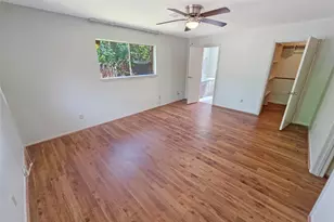 10806 Inwood Dr, Houston, TX 77042 - Photo 26