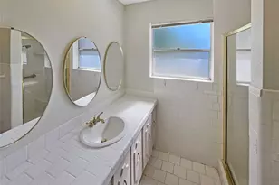 10806 Inwood Dr, Houston, TX 77042 - Photo 28