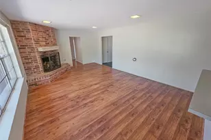 10806 Inwood Dr, Houston, TX 77042 - Photo 12