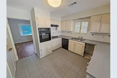 10806 Inwood Drive, Houston, TX 77042 - Photo 10