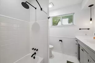 8527 Glenloch Dr, Houston, TX 77061 - Photo 30