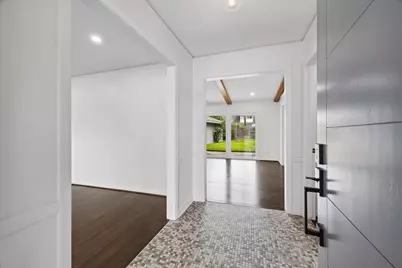 8527 Glenloch Drive, Houston, TX 77061 - Photo 4