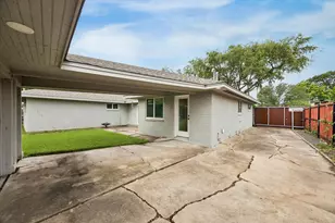 8527 Glenloch Dr, Houston, TX 77061 - Photo 34