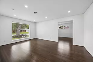 8527 Glenloch Dr, Houston, TX 77061 - Photo 18