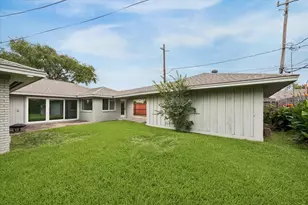 8527 Glenloch Dr, Houston, TX 77061 - Photo 32