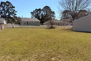 235 Iris, Livingston, TX 77351 - Photo 2