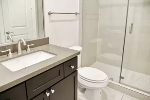 2211 Chenevert St, Houston, TX 77003 - Photo 28