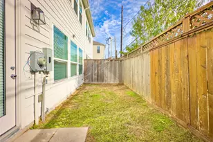 1602 Westside Gardens Ln, Houston, TX 77055 - Photo 26