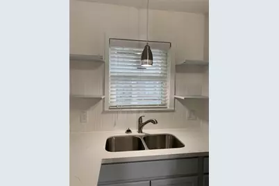 2221 Blodgett Street, Houston, TX 77004 - Photo 2