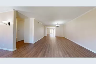 2121 Winrock Boulevard #43, Houston, TX 77057 - Photo 8