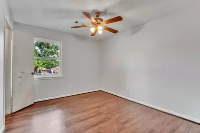 16121 Lakeview Drive, Jersey Village, TX 77040 - Photo 18