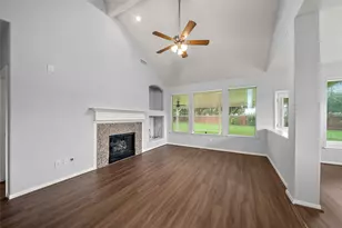 1123 Woodley Bend Blvd, Sugar Land, TX 77479 - Photo 6