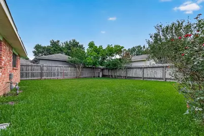 1519 Hitherfield Drive, Sugar Land, TX 77498 - Photo 14
