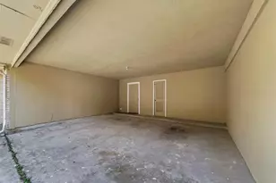 10827 Sugar Hill Dr, Houston, TX 77042 - Photo 30