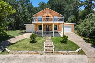 17 Lakeview Dr, Normangee, TX 77871 - Photo 2