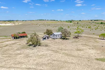 1037 County Road 340, Shiner, TX 77984 - Photo 6