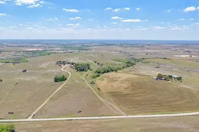 1037 County Road 340, Shiner, TX 77984 - Photo 32
