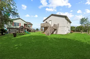 7228 Highland Bayou Dr, Hitchcock, TX 77563 - Photo 4