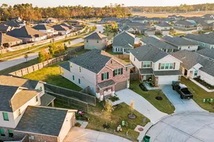 201 Crystal Bay Ln, Willis, TX 77378 - Photo 6