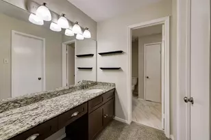 9800 Pagewood Ln, Houston, TX 77042 - Photo 6