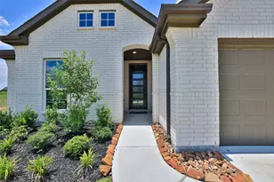 1266 W Shepard Dr, Dayton, TX 77535 - Photo 1