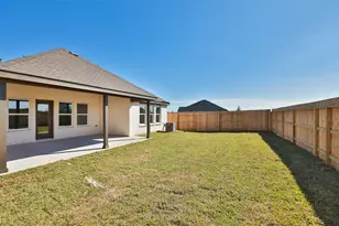 1266 W Shepard Dr, Dayton, TX 77535 - Photo 26