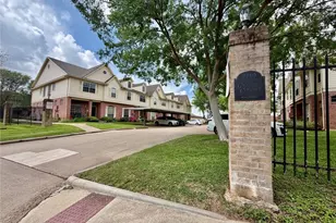2710 Grants Lake Blvd, Sugar Land, TX 77479 - Photo 2