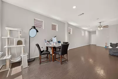 8659 Cedardale Park Drive, Houston, TX 77063 - Photo 12