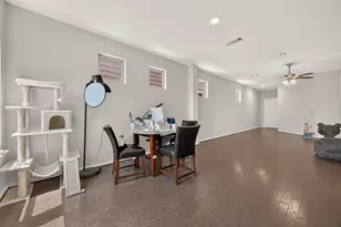 8659 Cedardale Park Dr, Houston, TX 77063 - Photo 12
