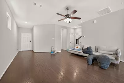 8659 Cedardale Park Drive, Houston, TX 77063 - Photo 10