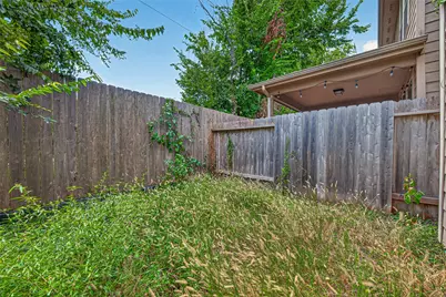 8659 Cedardale Park Drive, Houston, TX 77063 - Photo 38