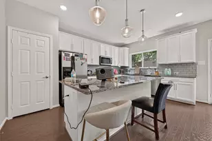 8659 Cedardale Park Dr, Houston, TX 77063 - Photo 14