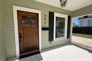 402 W Third St, Brenham, TX 77833 - Photo 2