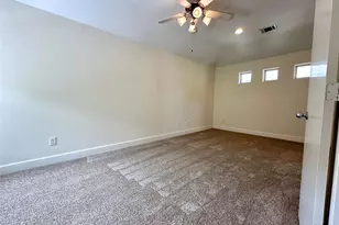 5951 S Loop E, Houston, TX 77033 - Photo 12