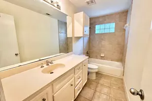 5951 S Loop E, Houston, TX 77033 - Photo 20