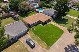 2107 Bron Holly Dr, Houston, TX 77018 - Photo 22