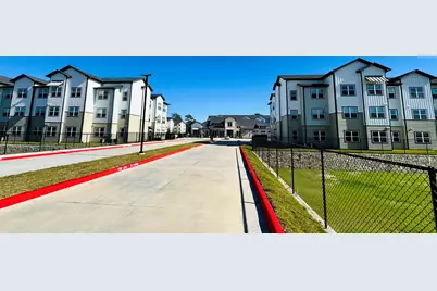 19100 Woodland Hills Drive #B1, Humble, TX 77346 - Photo 2