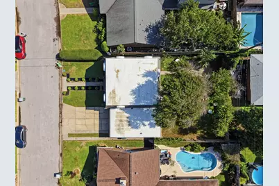 7705 Beaudelaire Circle, Galveston, TX 77551 - Photo 24