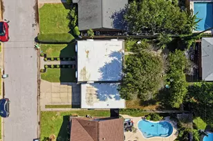 7705 Beaudelaire Cir, Galveston, TX 77551 - Photo 24