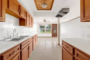 7514 Glen Manor Dr, Houston, TX 77028 - Photo 2