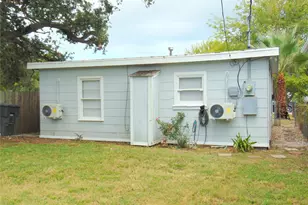 5113 Ave O 1/2 Front St, Galveston, TX 77551 - Photo 24